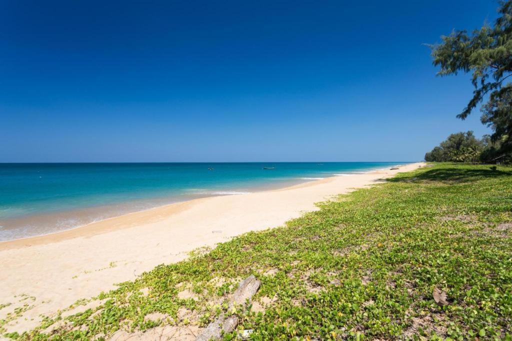 Royal Lee Resort And Spa Nai Yang Beach Extérieur photo