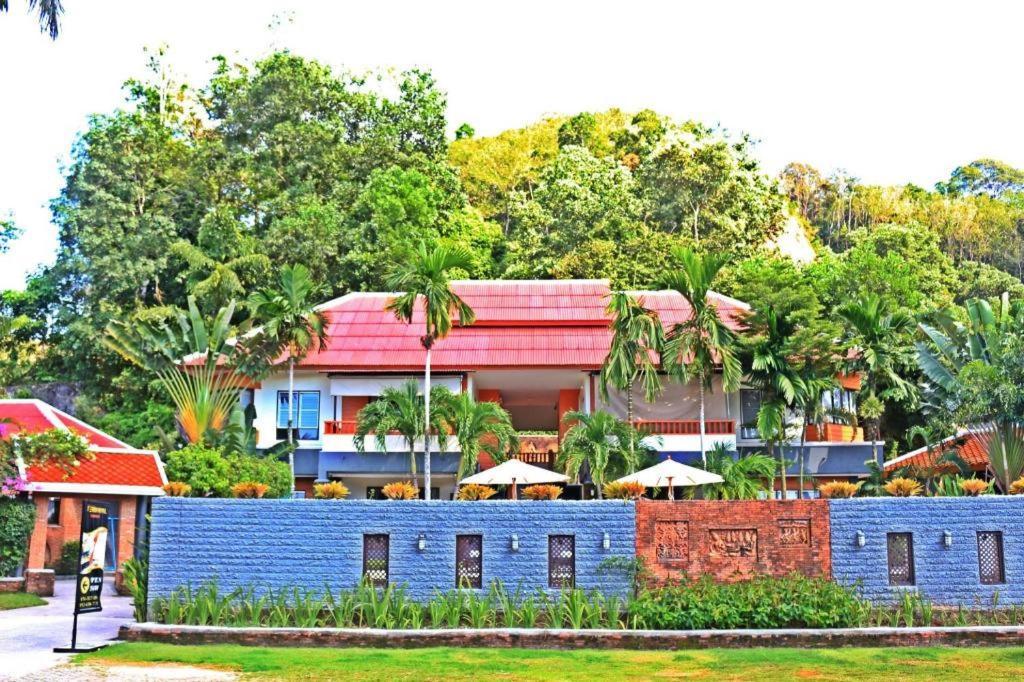 Royal Lee Resort And Spa Nai Yang Beach Extérieur photo