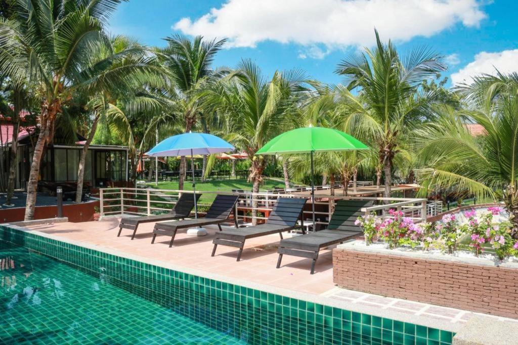 Royal Lee Resort And Spa Nai Yang Beach Extérieur photo