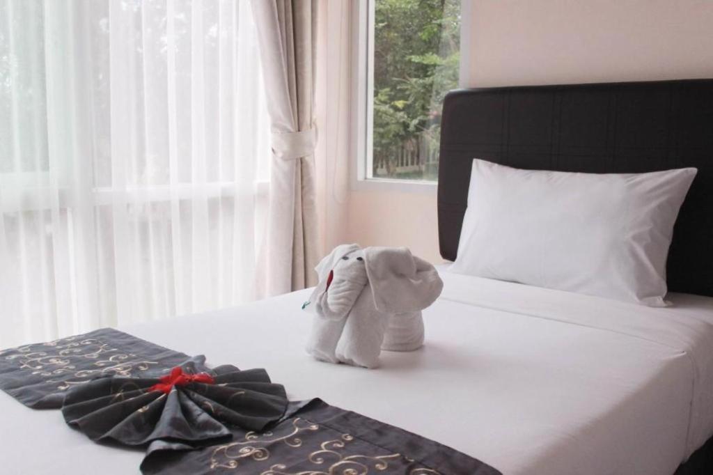 Royal Lee Resort And Spa Nai Yang Beach Extérieur photo