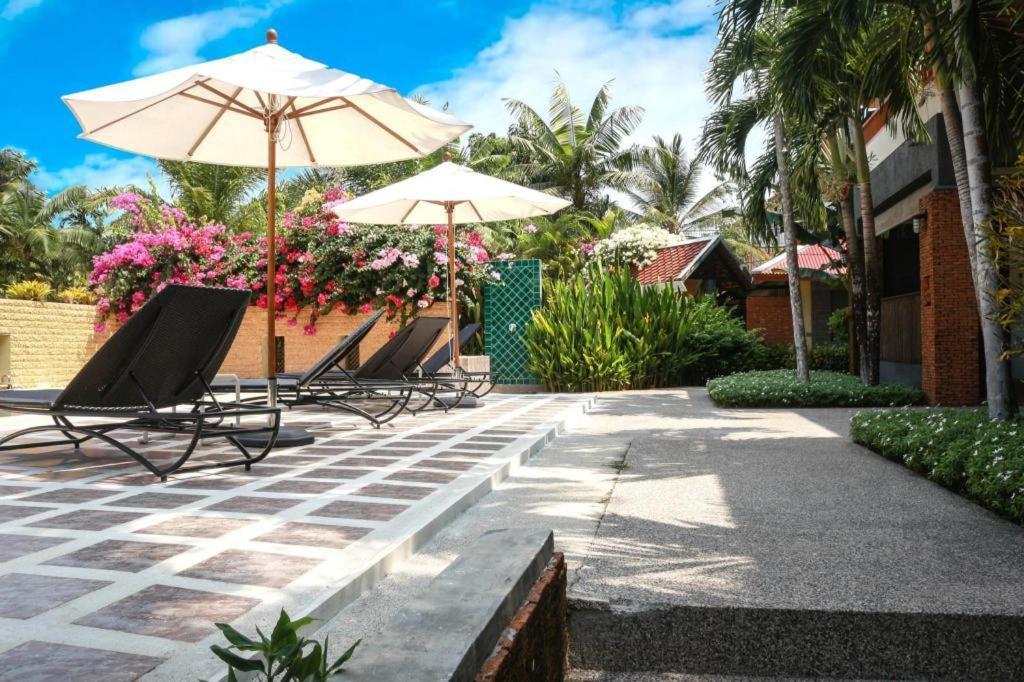 Royal Lee Resort And Spa Nai Yang Beach Extérieur photo