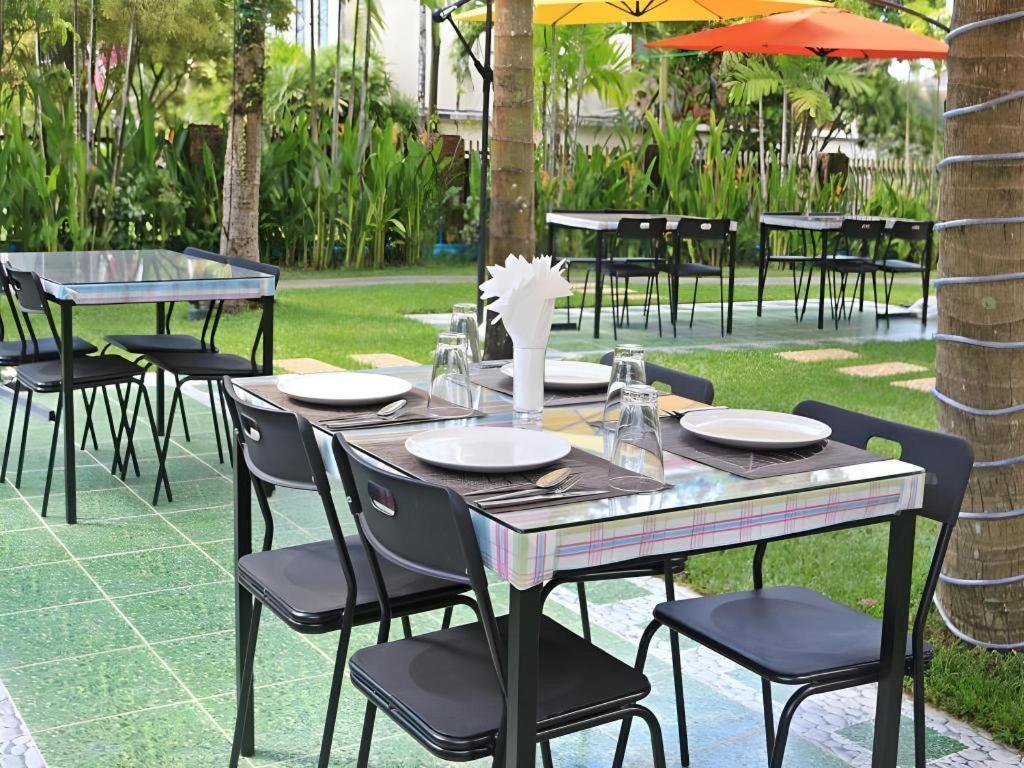 Royal Lee Resort And Spa Nai Yang Beach Extérieur photo