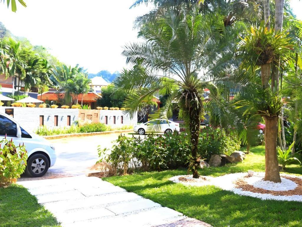 Royal Lee Resort And Spa Nai Yang Beach Extérieur photo