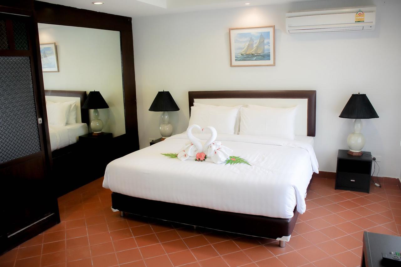 Royal Lee Resort And Spa Nai Yang Beach Extérieur photo